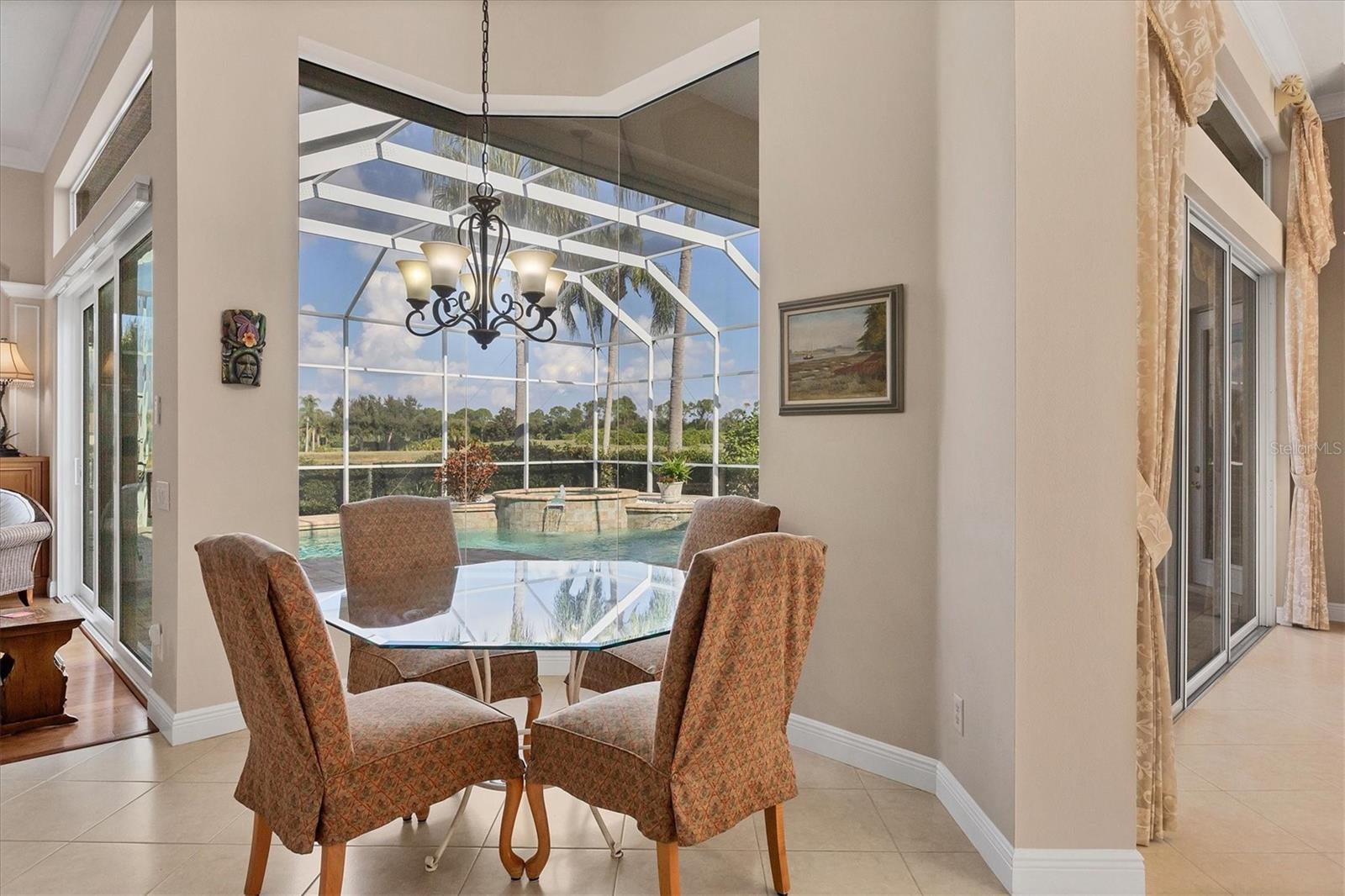 Image 13 of 75 For 7915 Warwick Gardens Lane