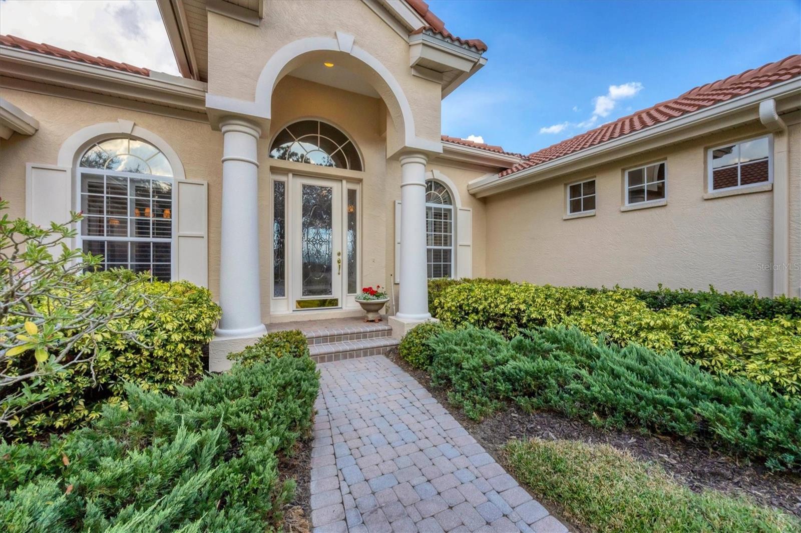 Image 3 of 75 For 7915 Warwick Gardens Lane