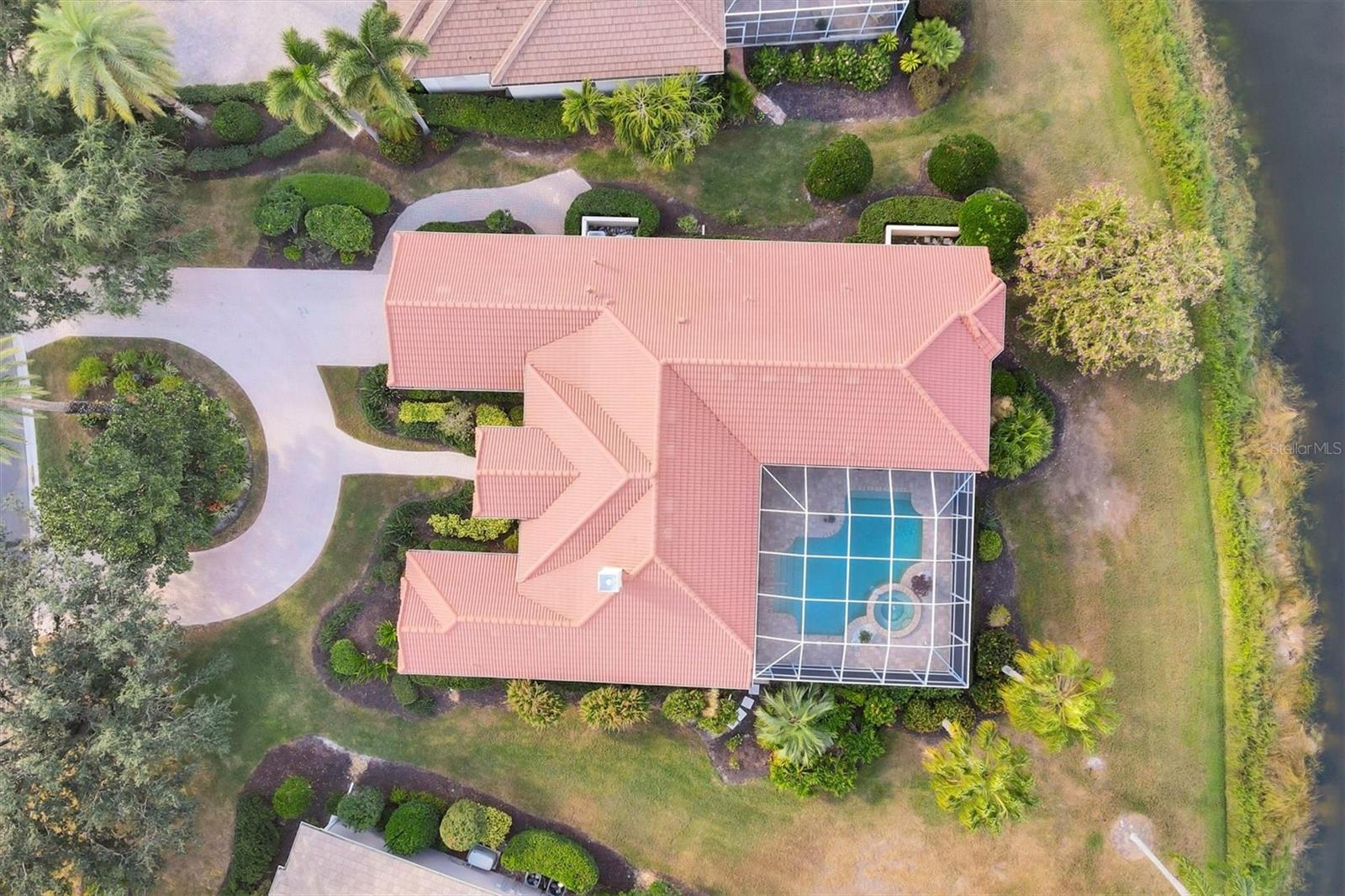 Image 35 of 75 For 7915 Warwick Gardens Lane