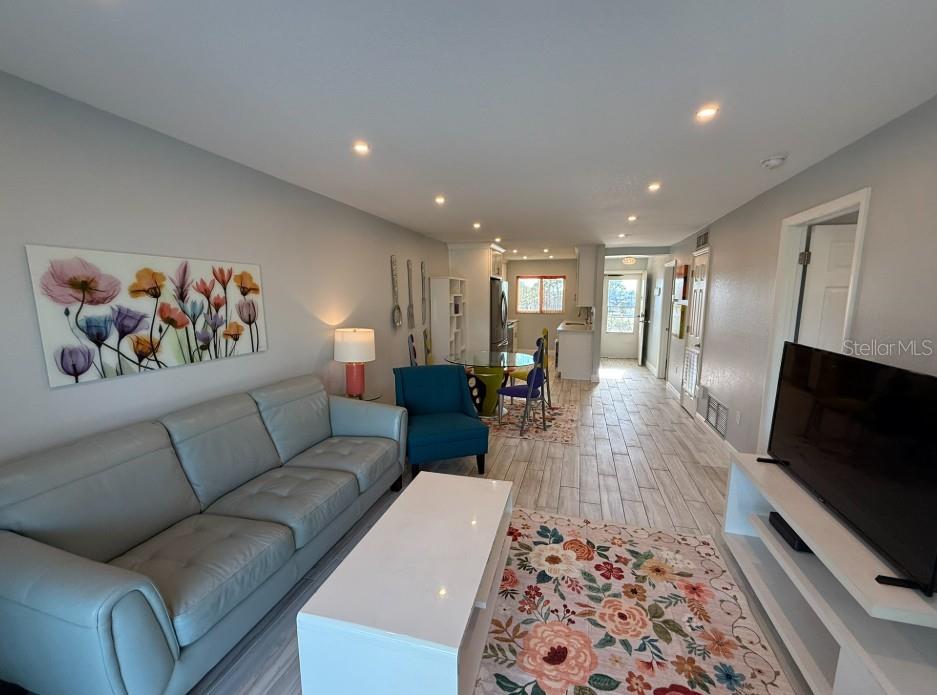 Image 10 of 31 For 708 Tamiami Trail S 318