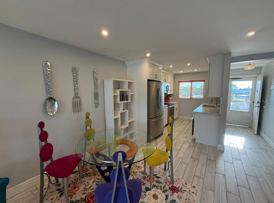 Image 11 of 31 For 708 Tamiami Trail S 318