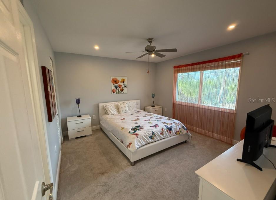 Image 19 of 31 For 708 Tamiami Trail S 318