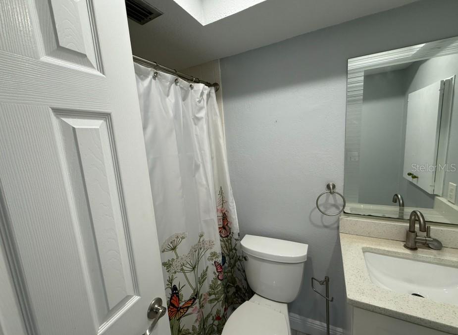 Image 22 of 31 For 708 Tamiami Trail S 318