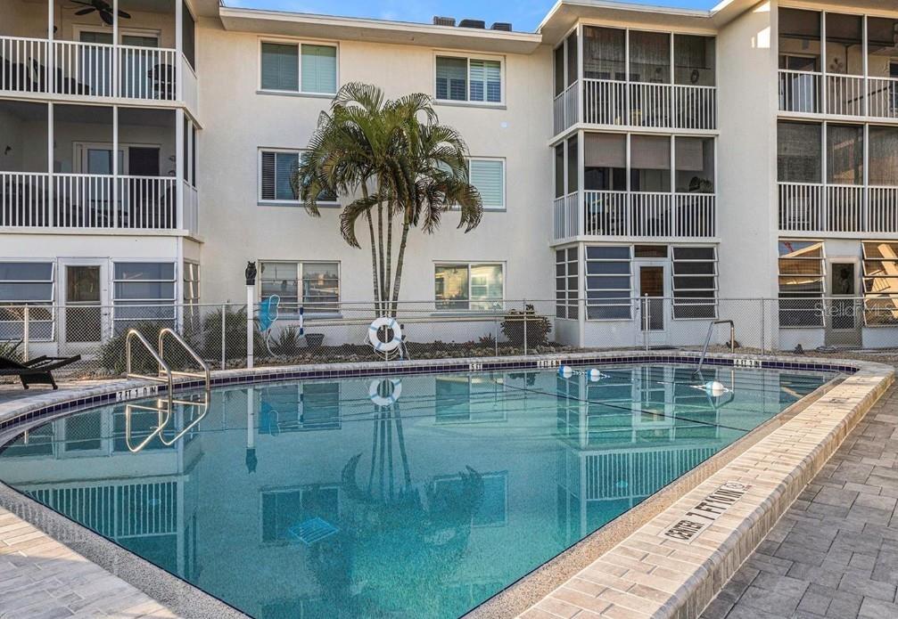 Image 30 of 31 For 708 Tamiami Trail S 318