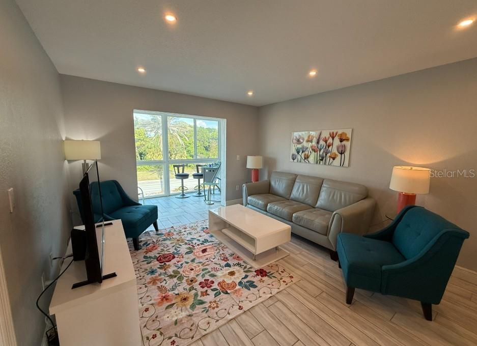 Image 7 of 31 For 708 Tamiami Trail S 318