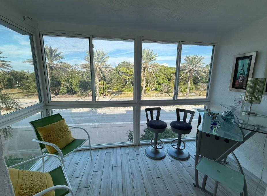 Image 8 of 31 For 708 Tamiami Trail S 318