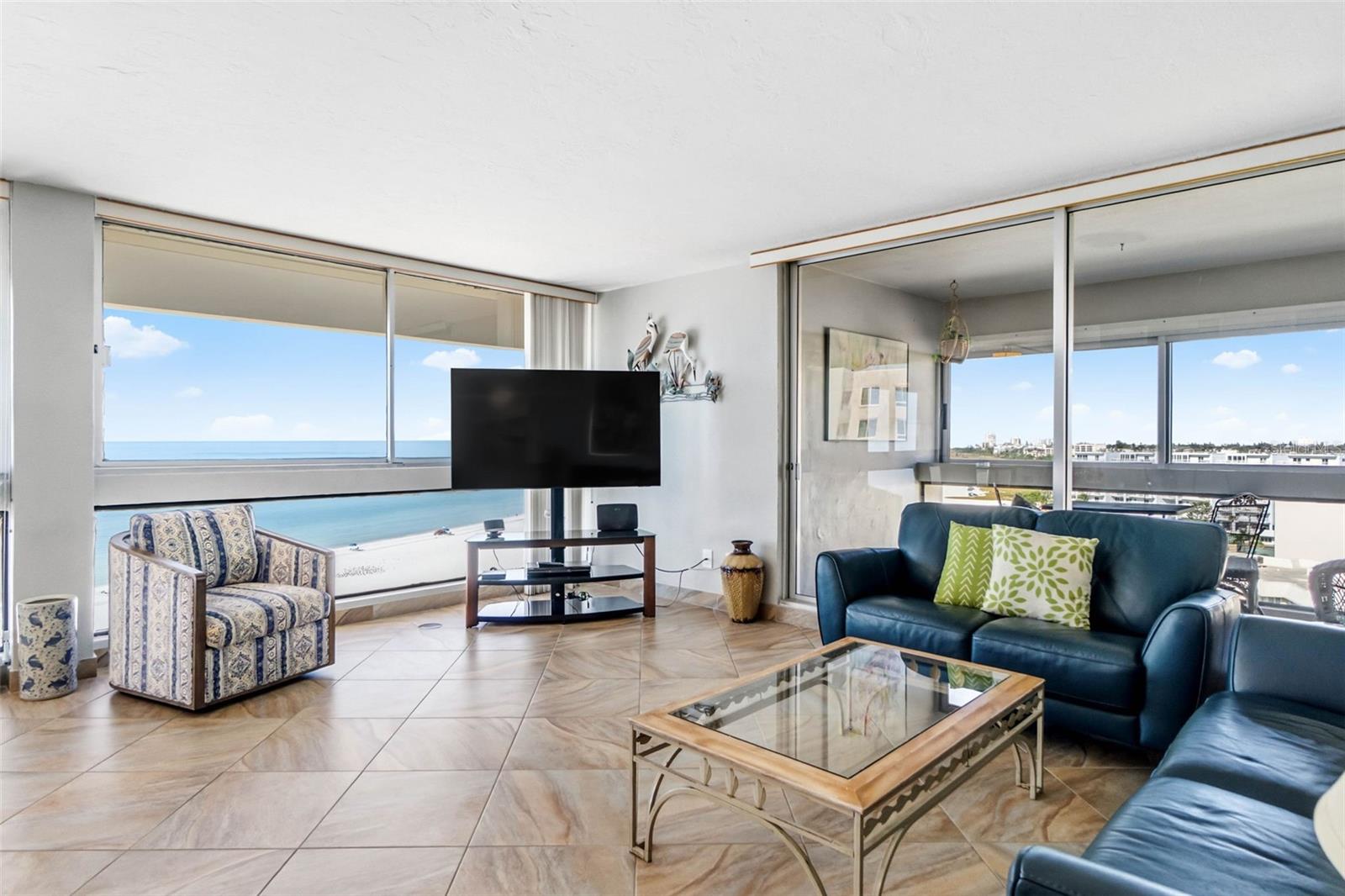 Image 15 of 39 For 5966 Midnight Pass Road G113