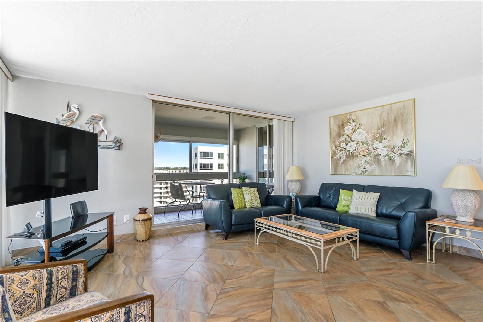 Image 16 of 39 For 5966 Midnight Pass Road G113