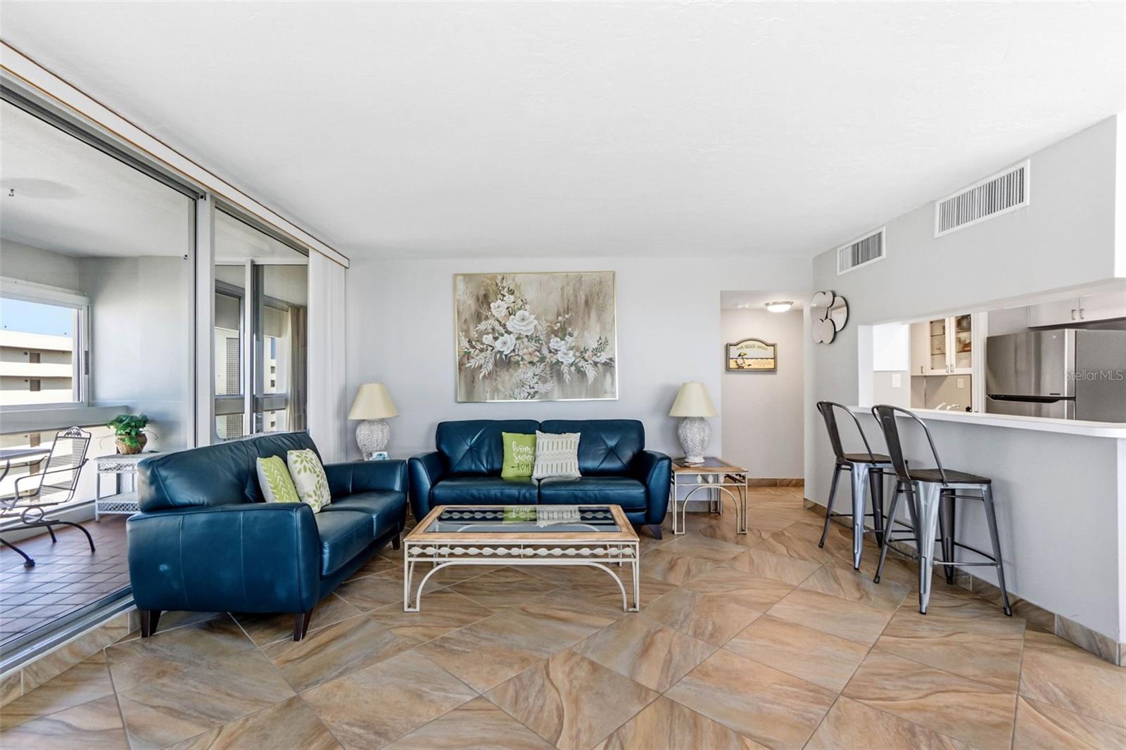 Image 17 of 39 For 5966 Midnight Pass Road G113