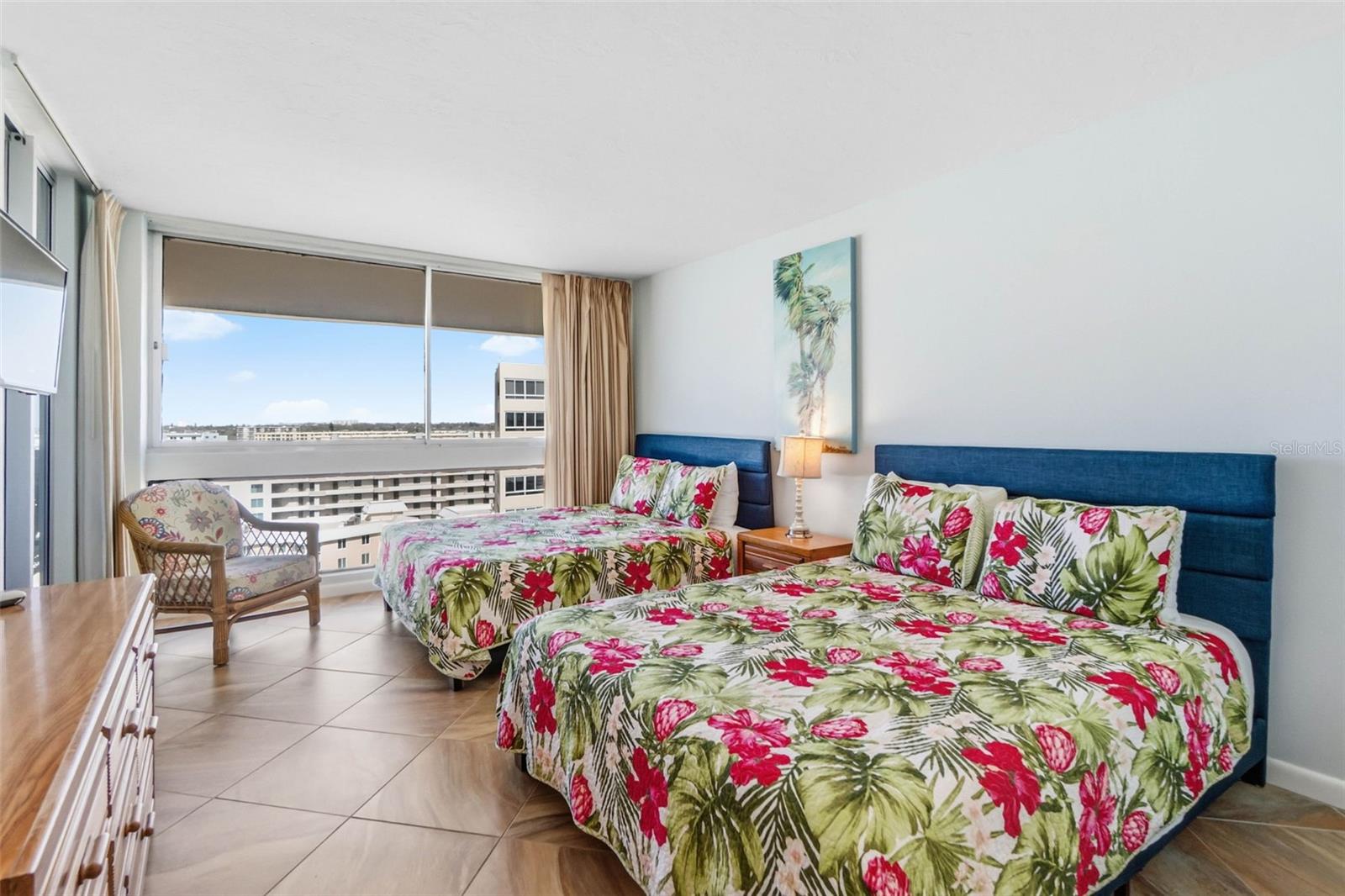 Image 22 of 39 For 5966 Midnight Pass Road G113