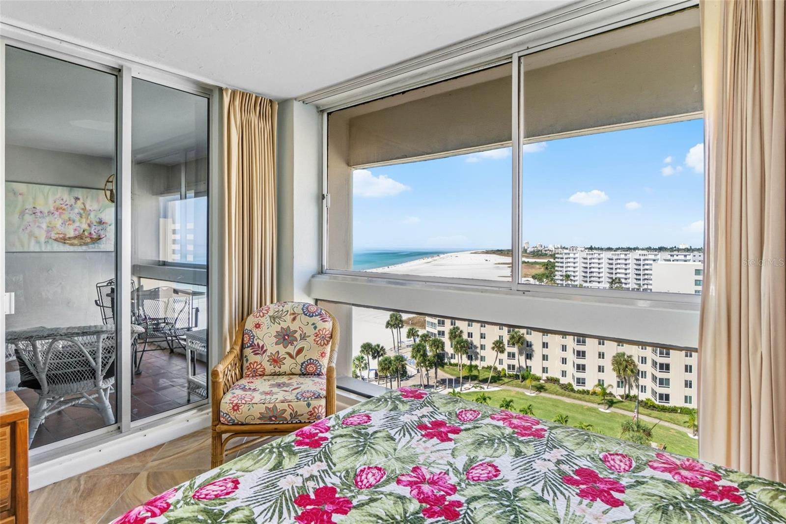 Image 24 of 39 For 5966 Midnight Pass Road G113