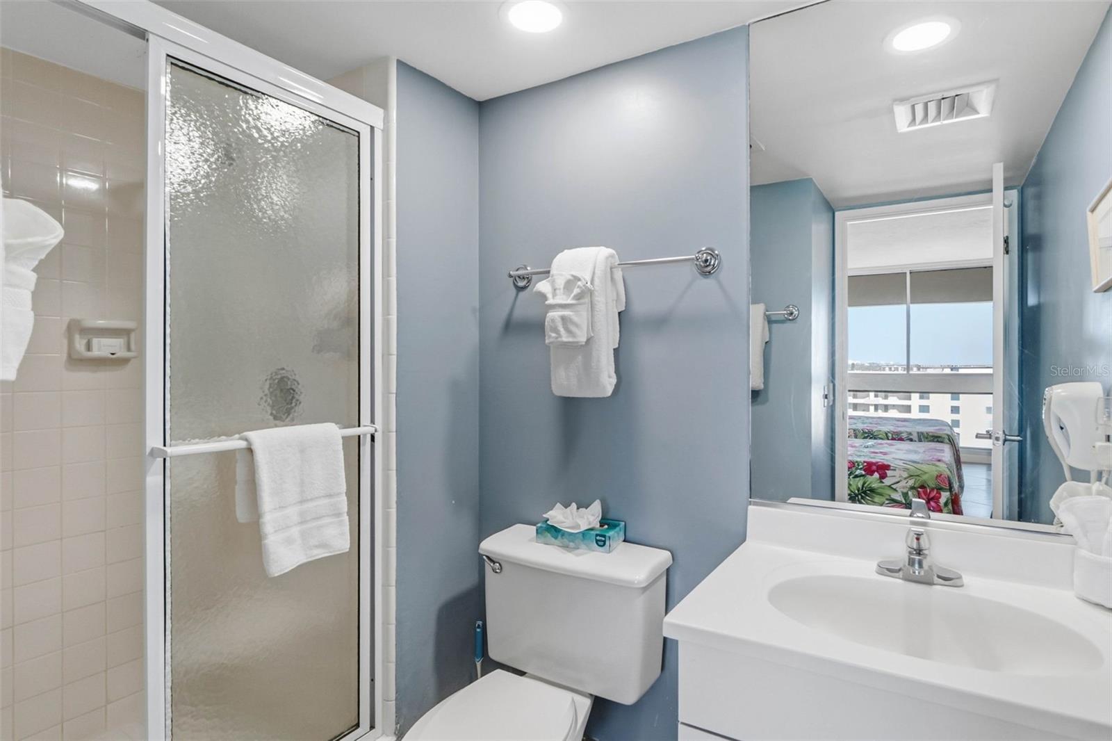 Image 25 of 39 For 5966 Midnight Pass Road G113