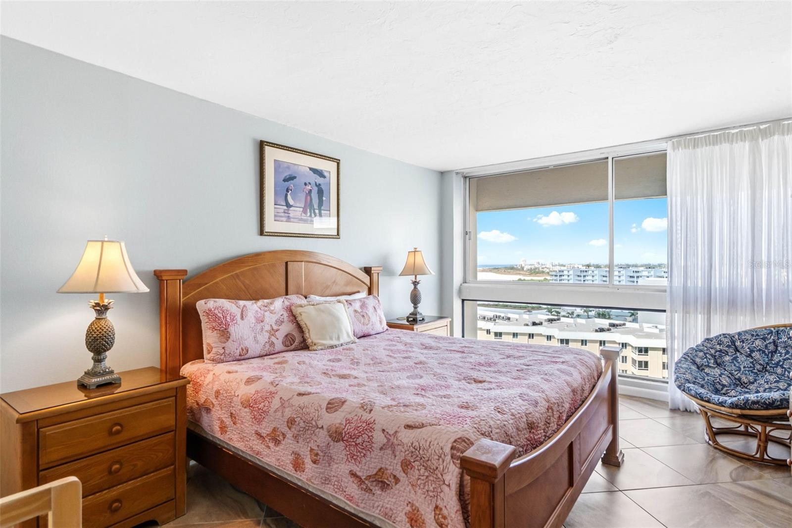 Image 28 of 39 For 5966 Midnight Pass Road G113