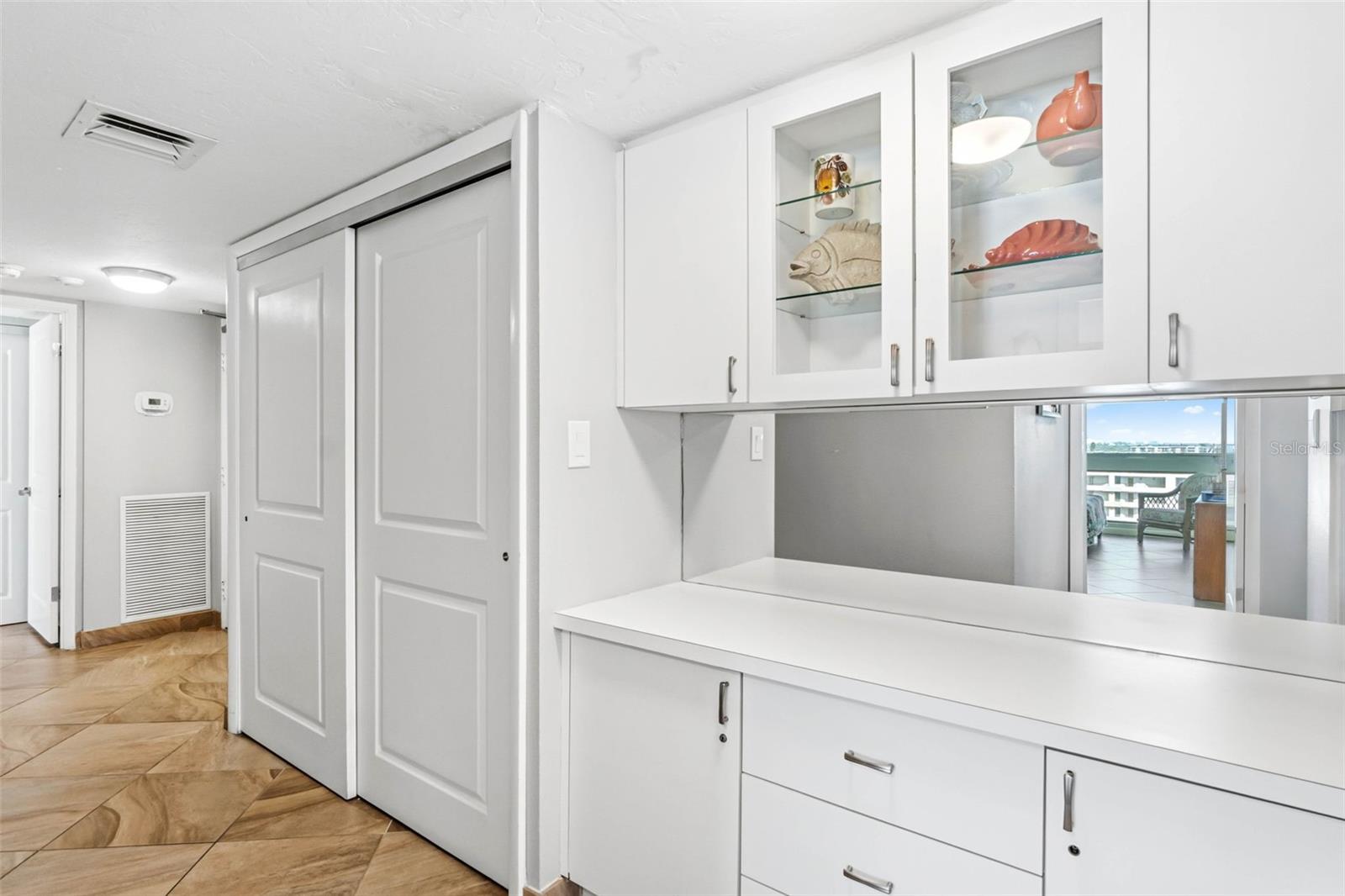 Image 6 of 39 For 5966 Midnight Pass Road G113