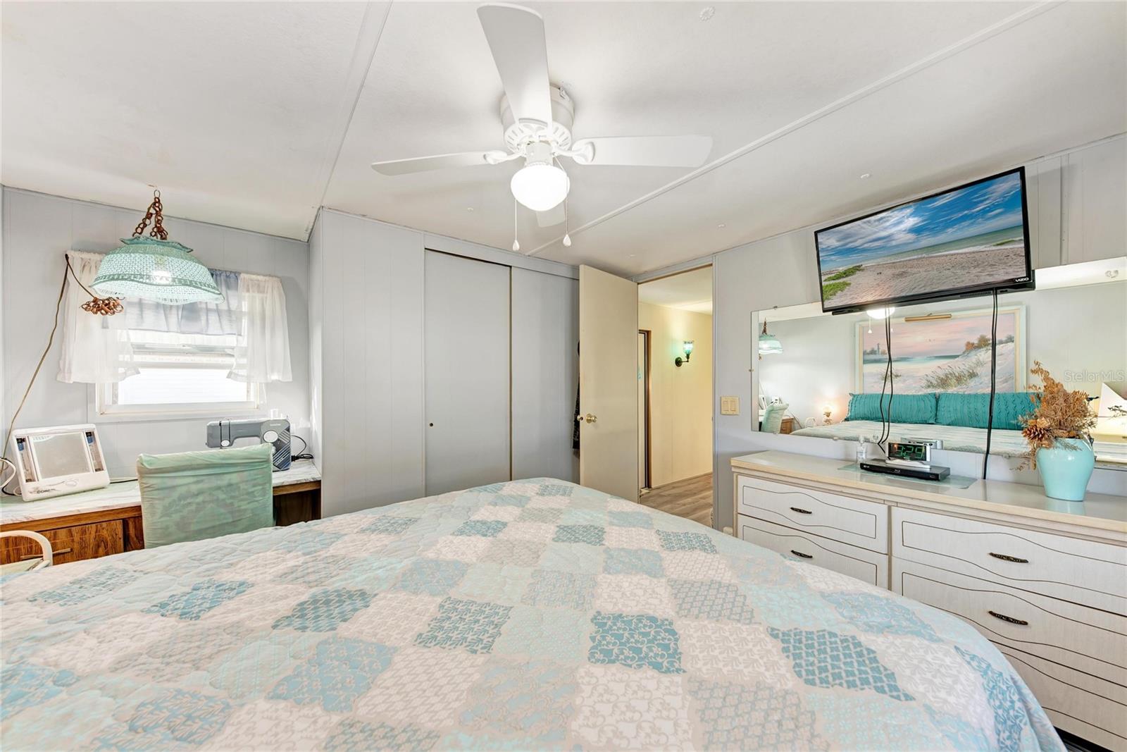 Image 21 of 47 For 10315 Cortez Road W 17j