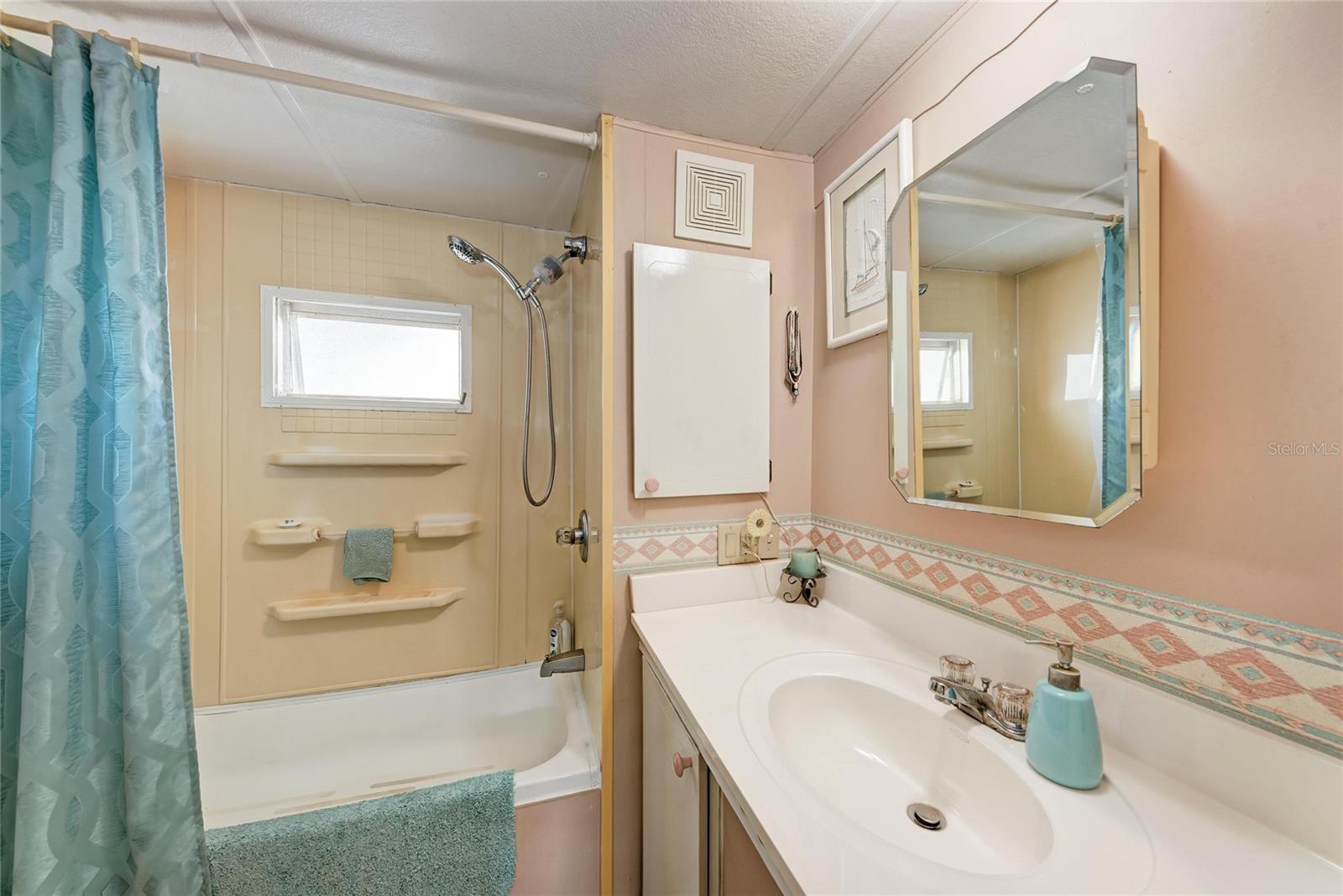 Image 23 of 47 For 10315 Cortez Road W 17j