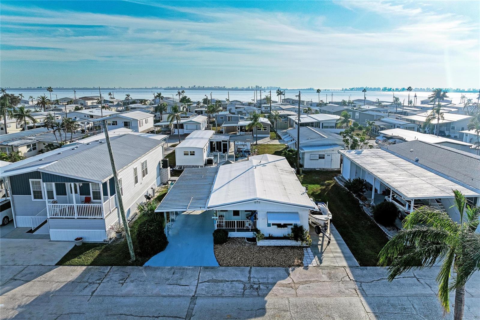 Image 27 of 47 For 10315 Cortez Road W 17j