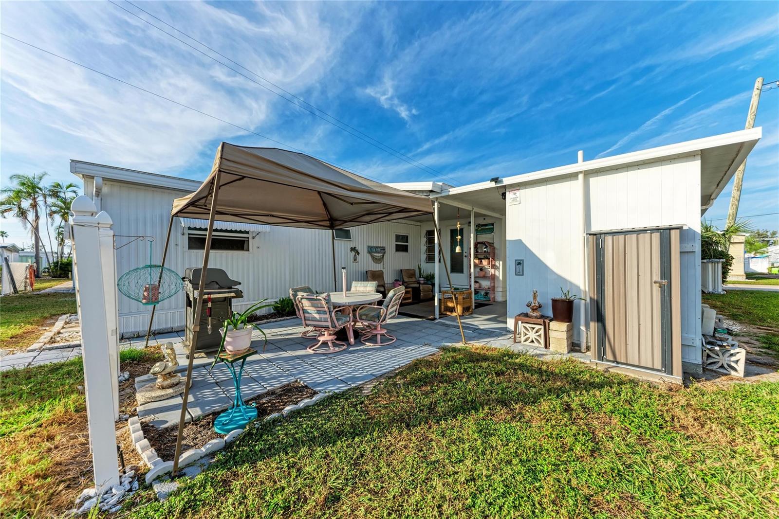 Image 28 of 47 For 10315 Cortez Road W 17j