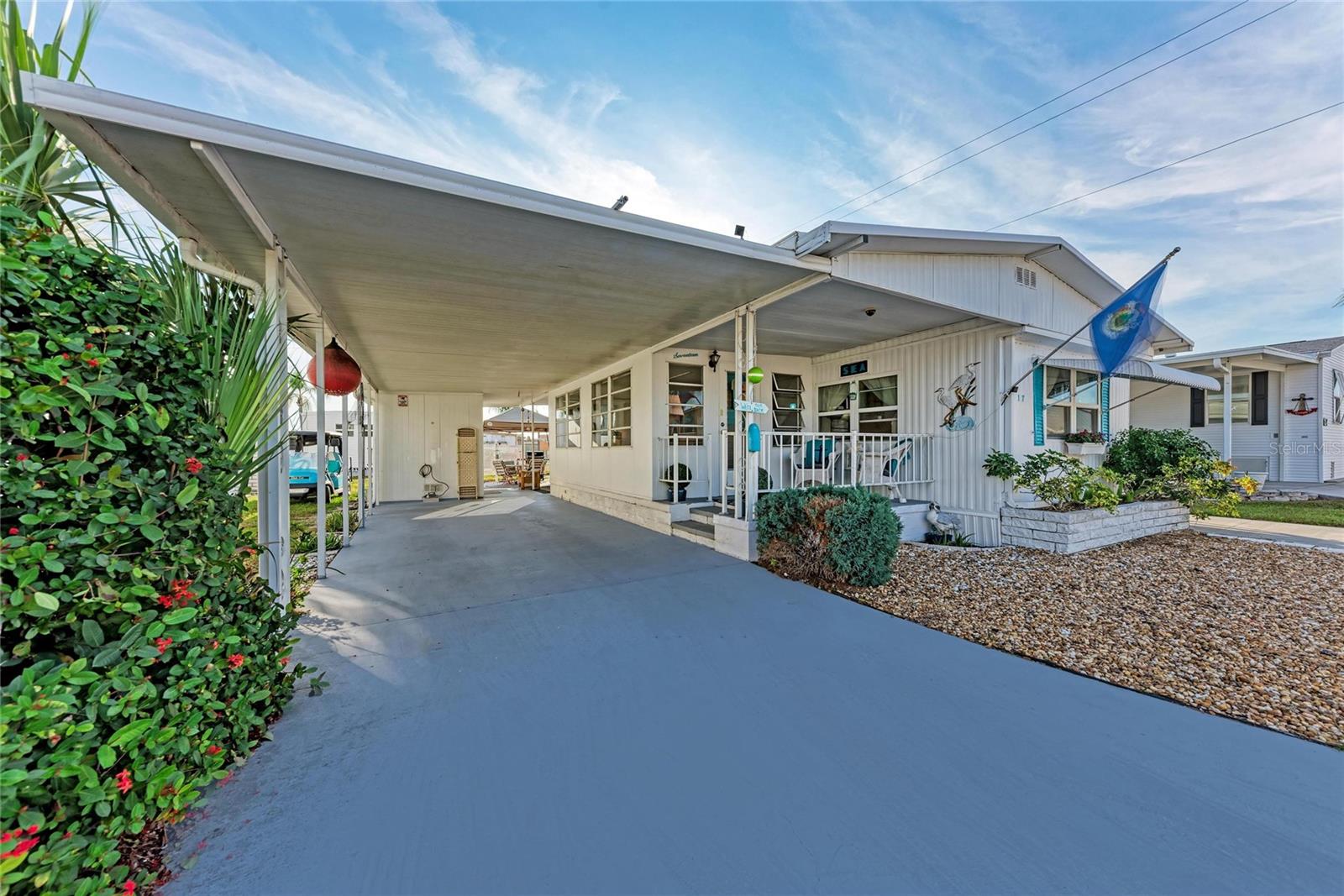 Image 4 of 47 For 10315 Cortez Road W 17j