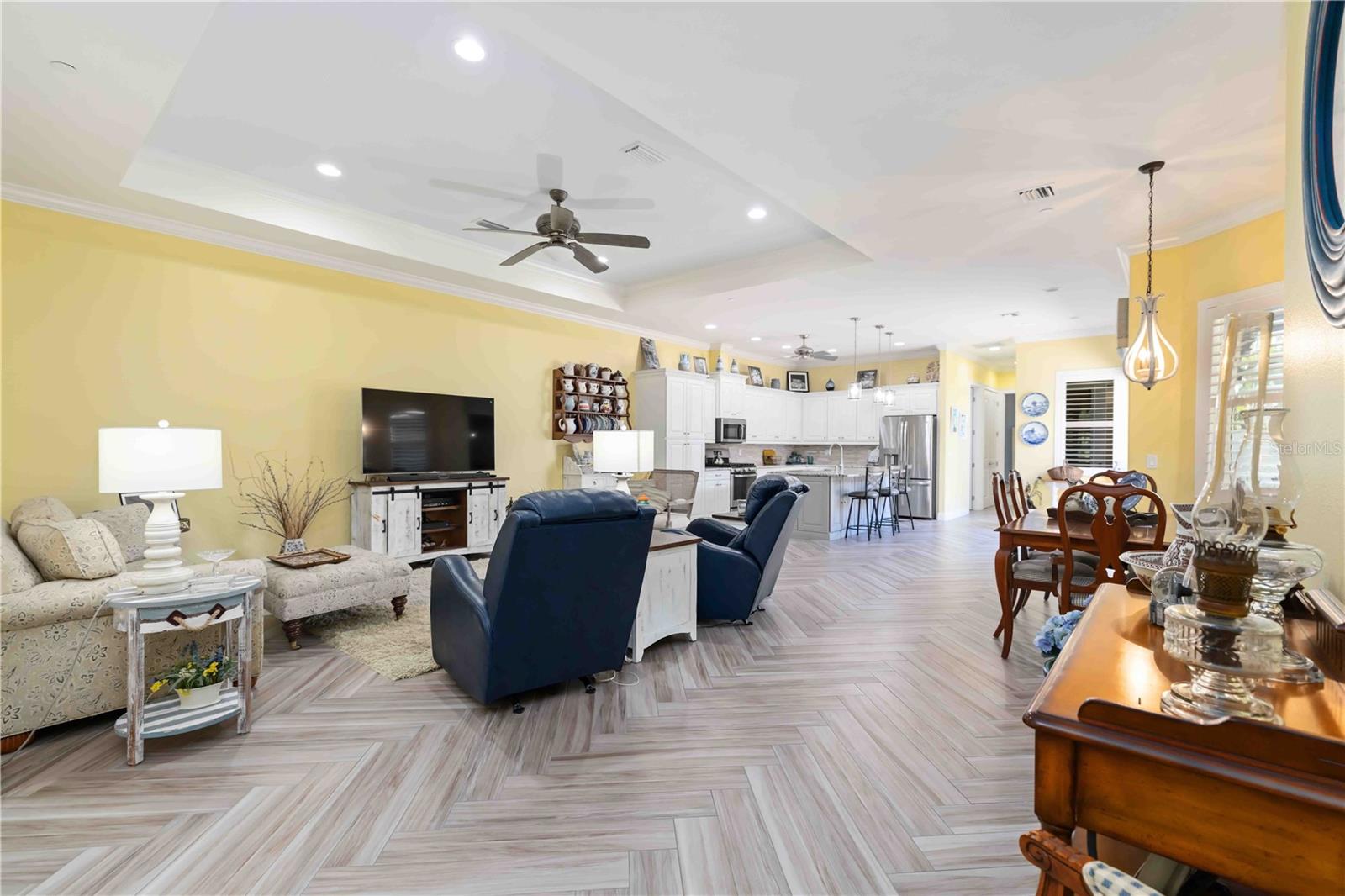 Image 13 of 76 For 146 Tampa Avenue