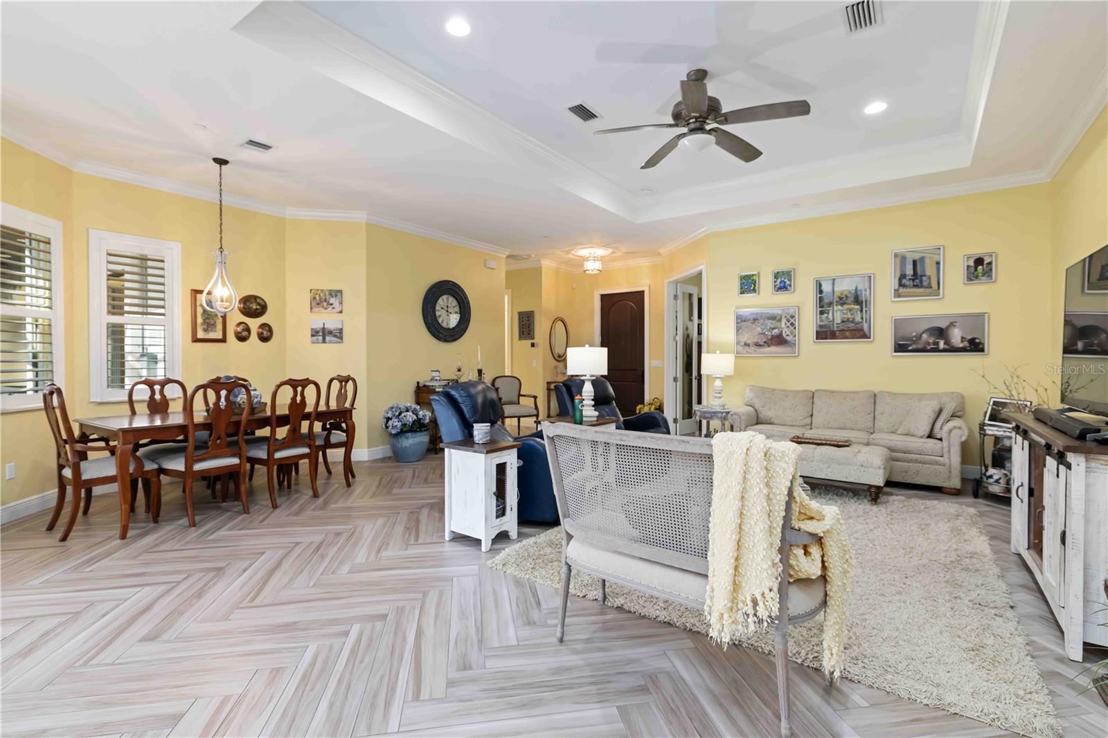 Image 14 of 76 For 146 Tampa Avenue