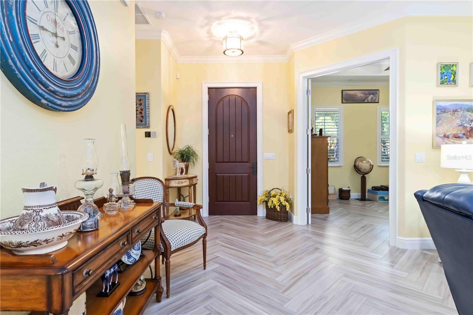 Image 15 of 76 For 146 Tampa Avenue