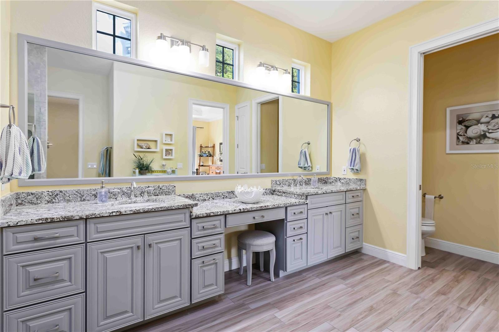 Image 25 of 76 For 146 Tampa Avenue