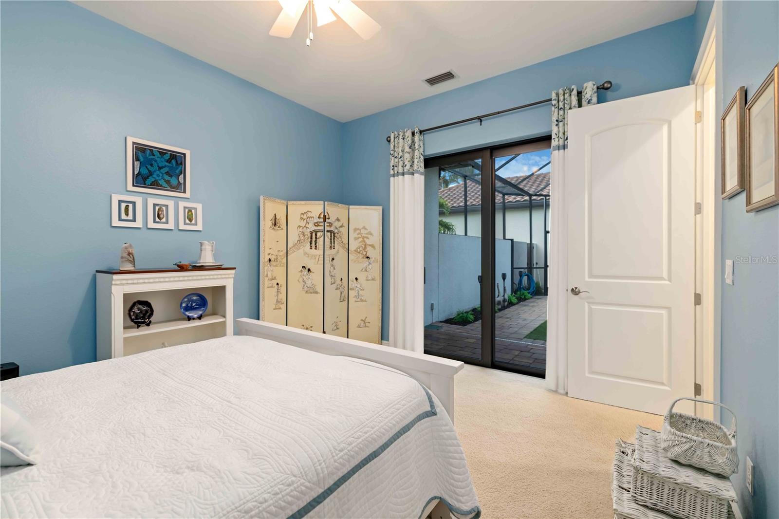 Image 32 of 76 For 146 Tampa Avenue