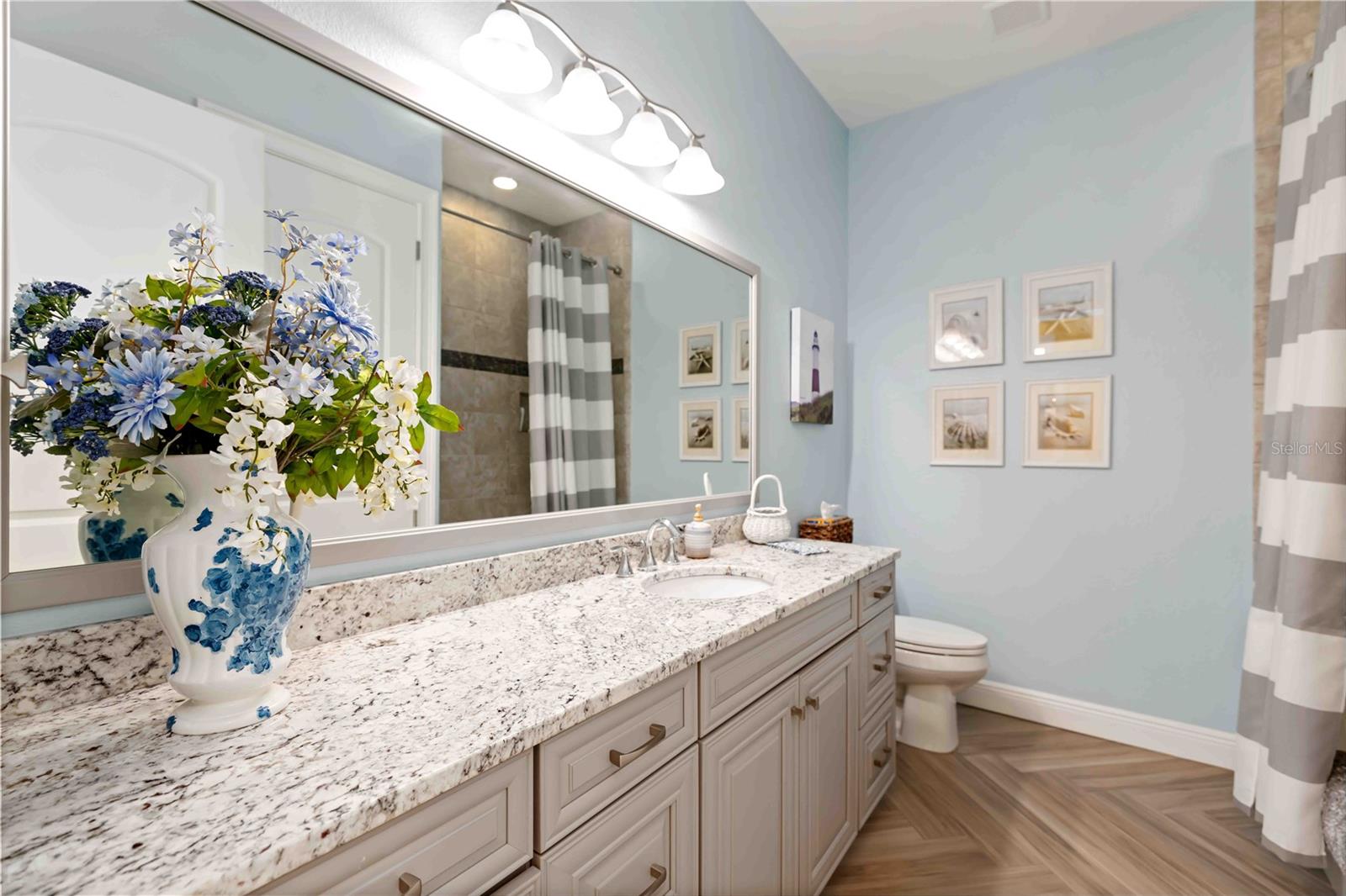 Image 33 of 76 For 146 Tampa Avenue