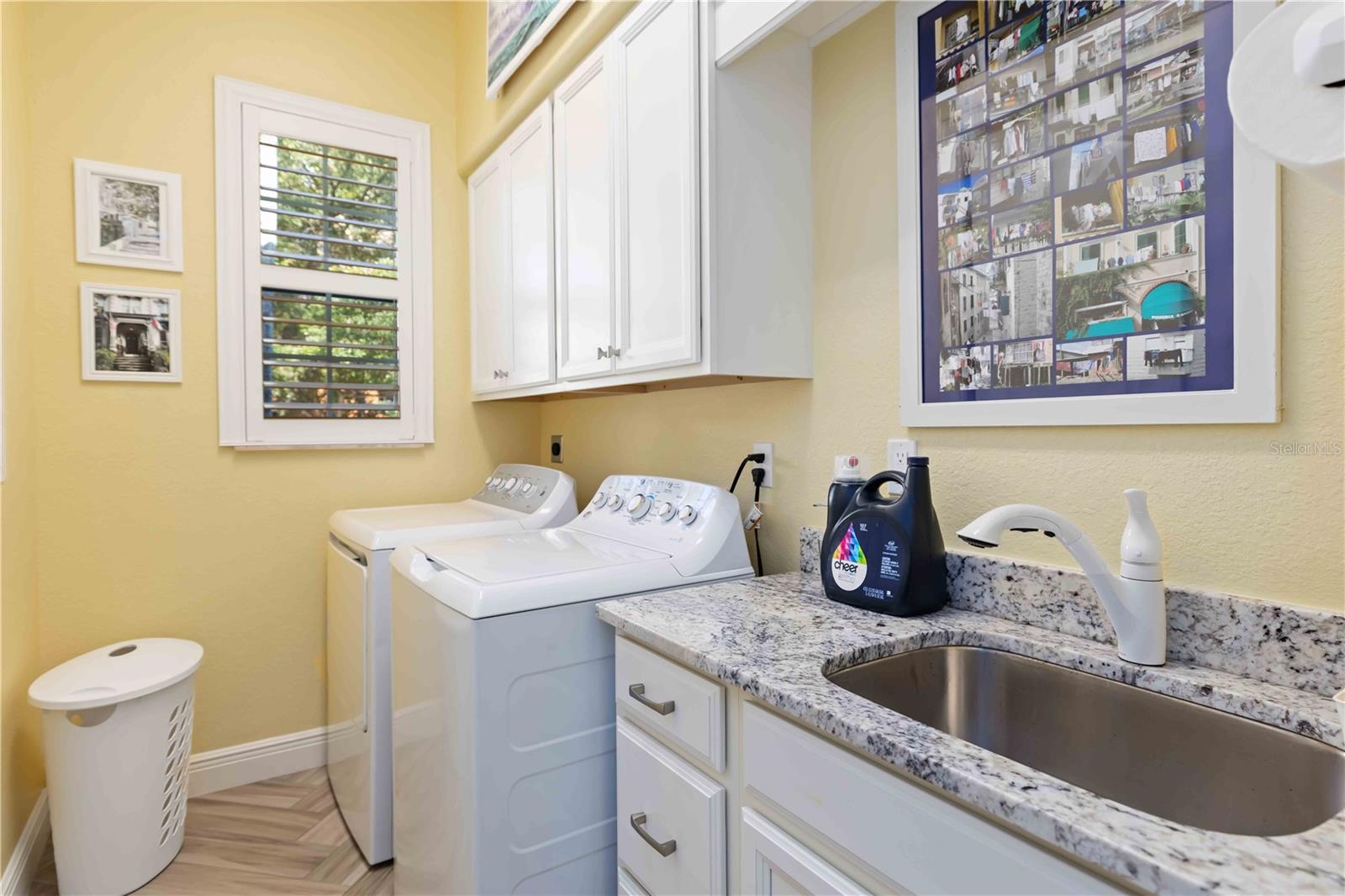 Image 35 of 76 For 146 Tampa Avenue