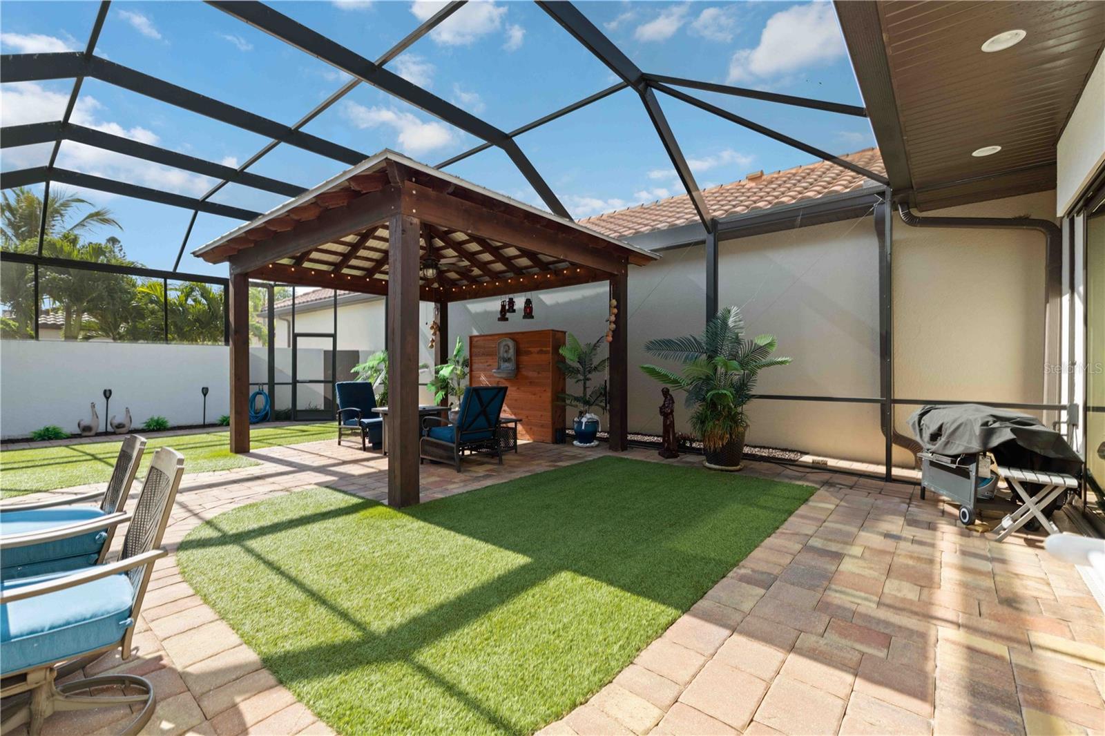 Image 37 of 76 For 146 Tampa Avenue