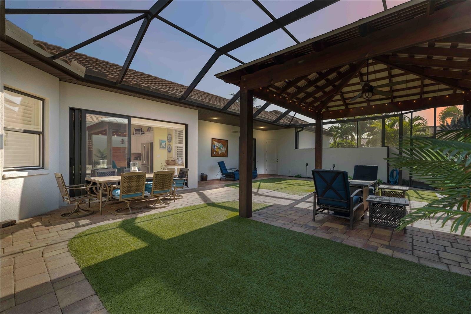 Image 38 of 76 For 146 Tampa Avenue