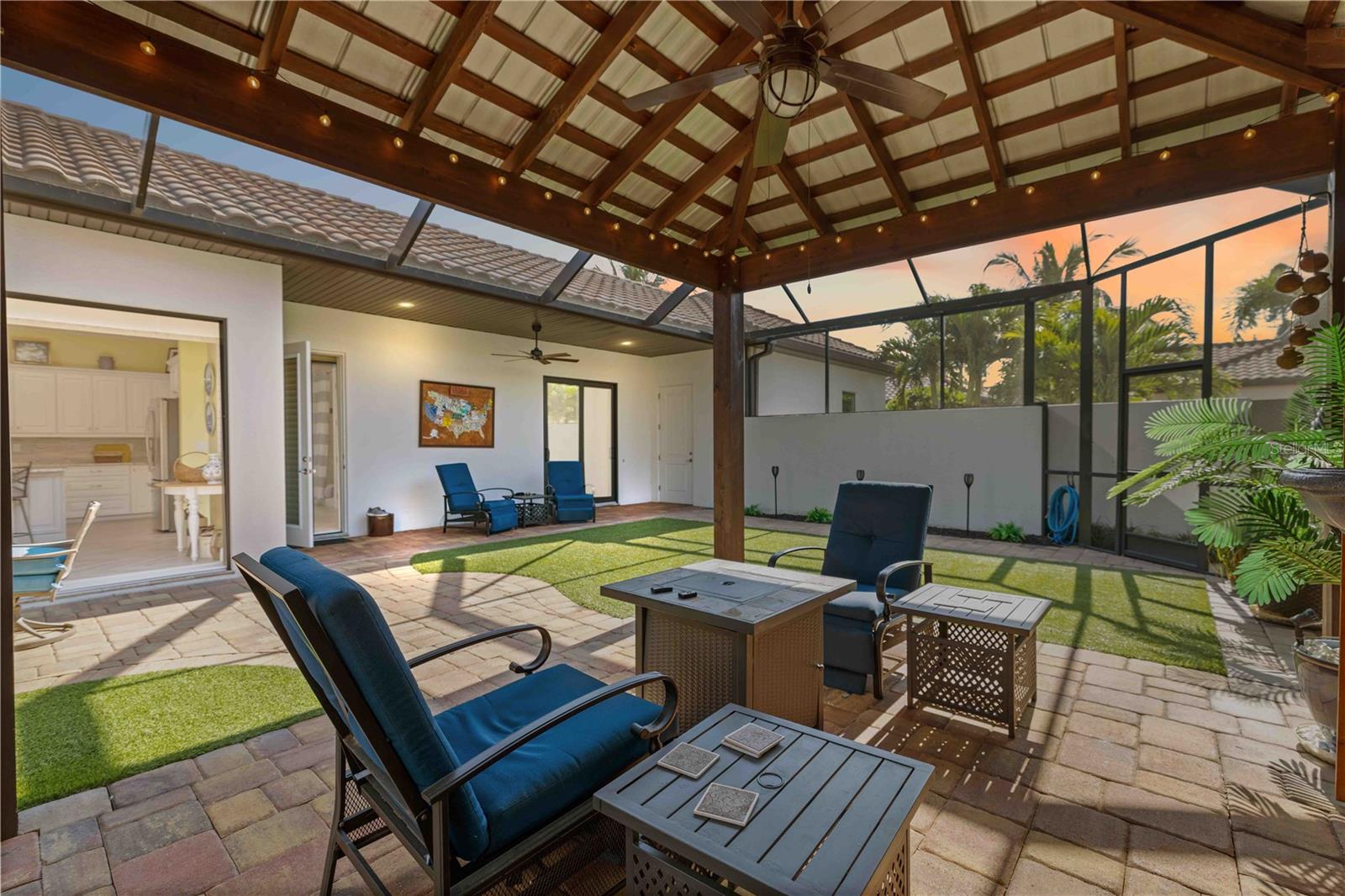 Image 40 of 76 For 146 Tampa Avenue