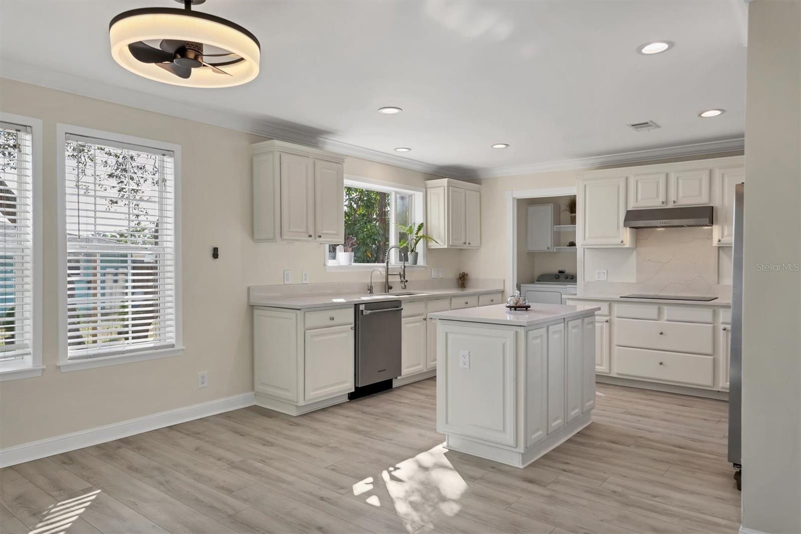 Image 13 of 53 For 755 Colgate Road