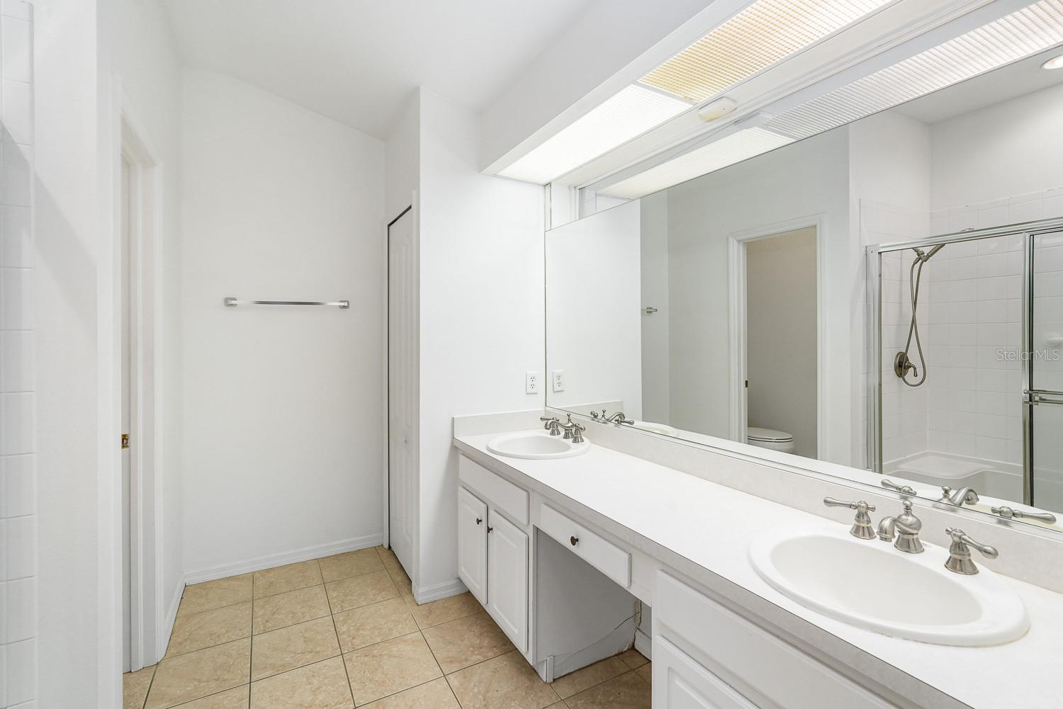 Image 22 of 43 For 295 Fareham Drive