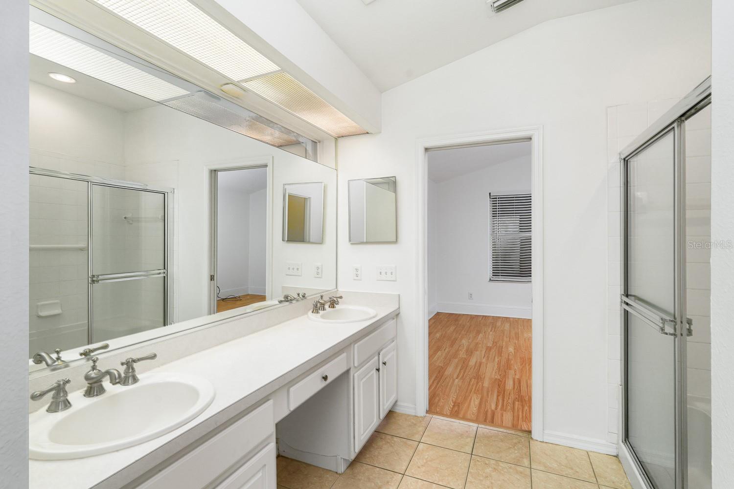 Image 24 of 43 For 295 Fareham Drive