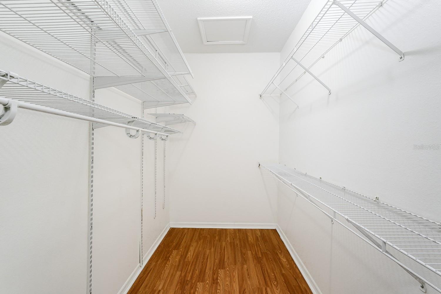 Image 25 of 43 For 295 Fareham Drive