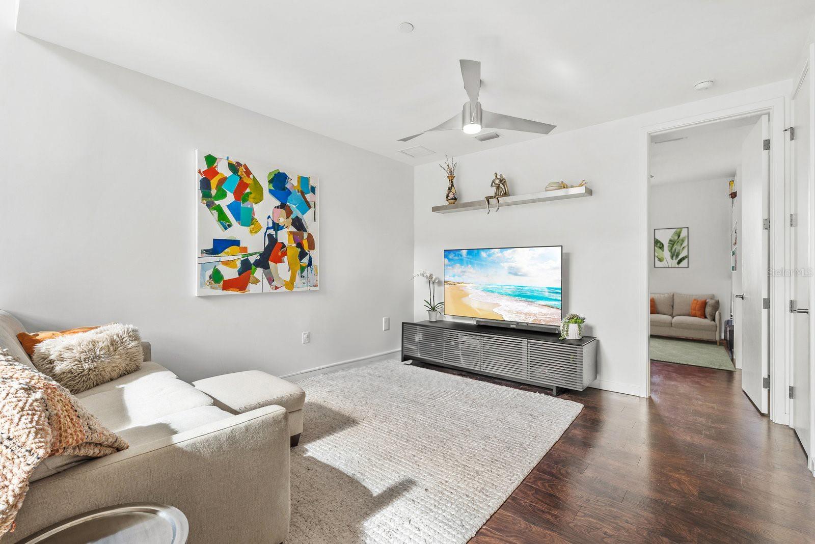 Image 21 of 53 For 1350 5th Street 306