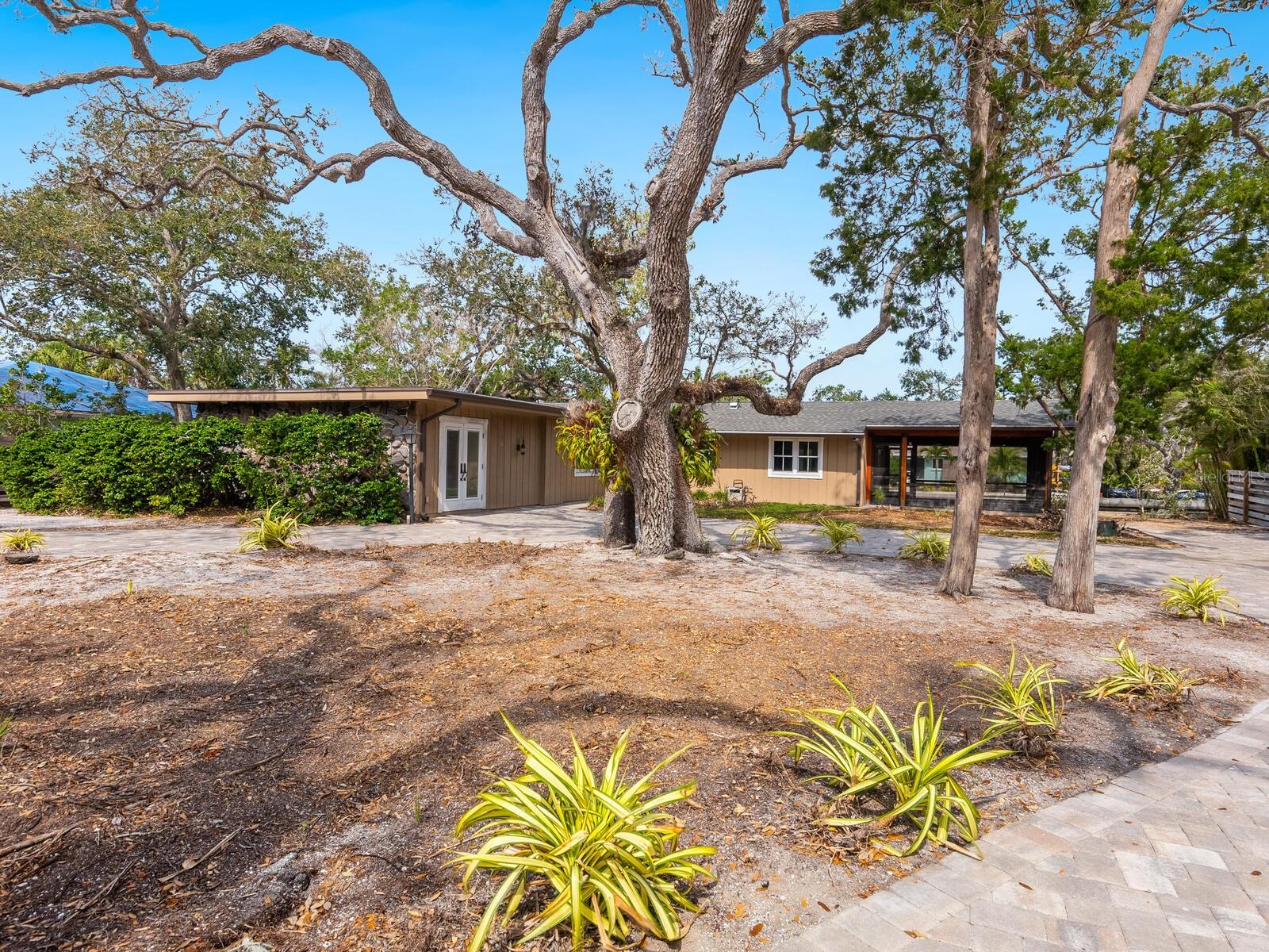 Image 4 of 44 For 615 Buttonwood Drive