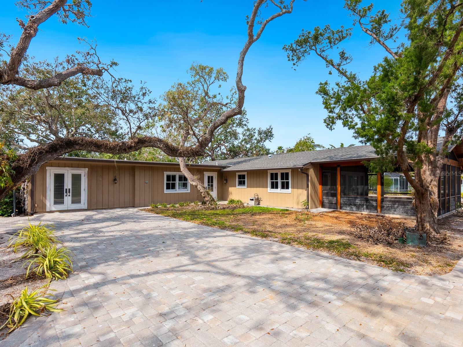 Image 6 of 44 For 615 Buttonwood Drive