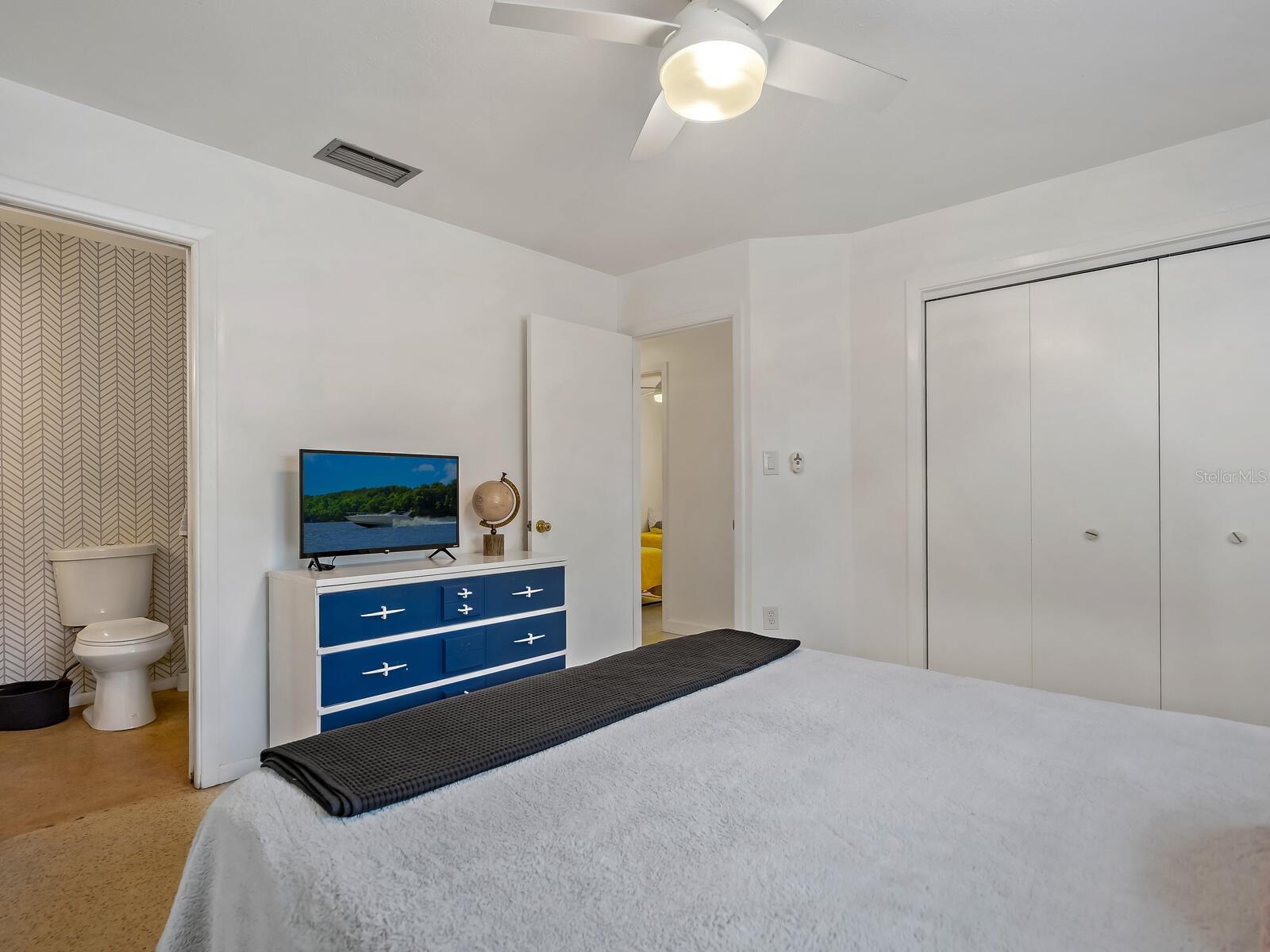 Image 18 of 39 For 2740 Bruce Lane