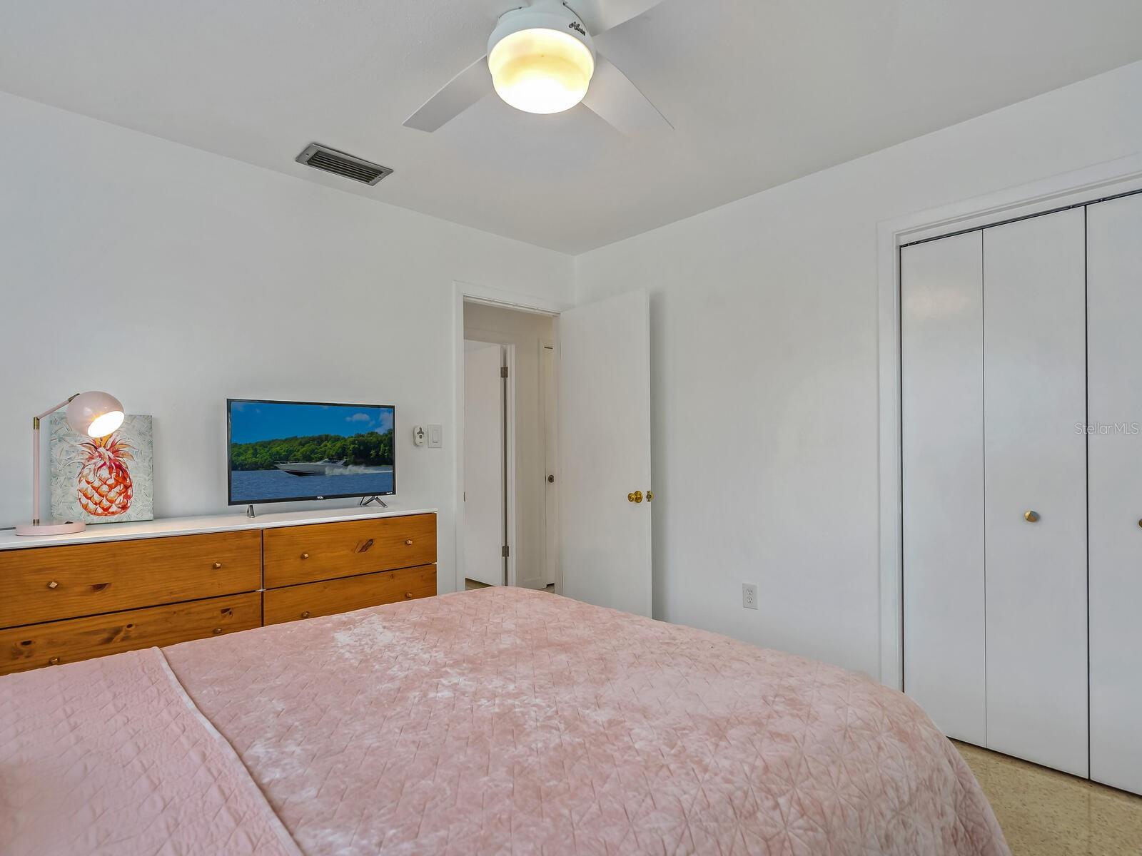 Image 21 of 39 For 2740 Bruce Lane