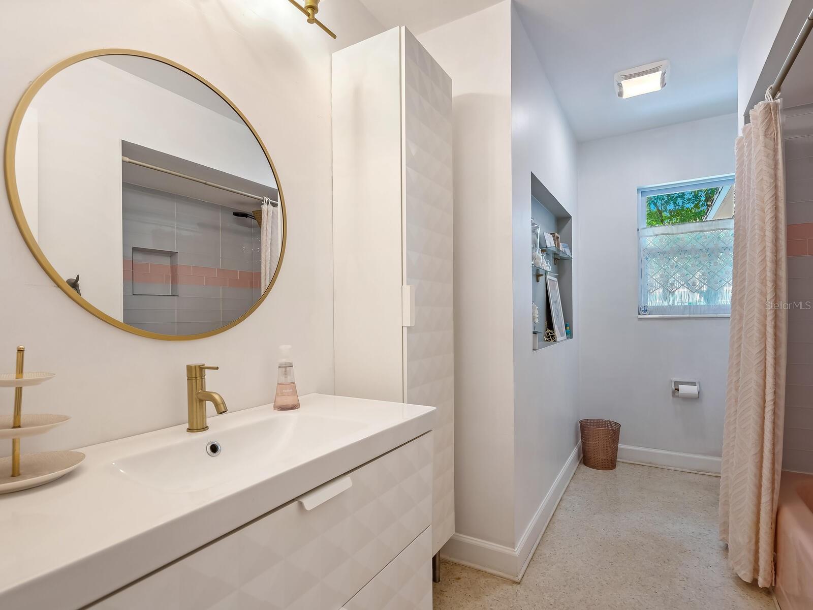 Image 22 of 39 For 2740 Bruce Lane