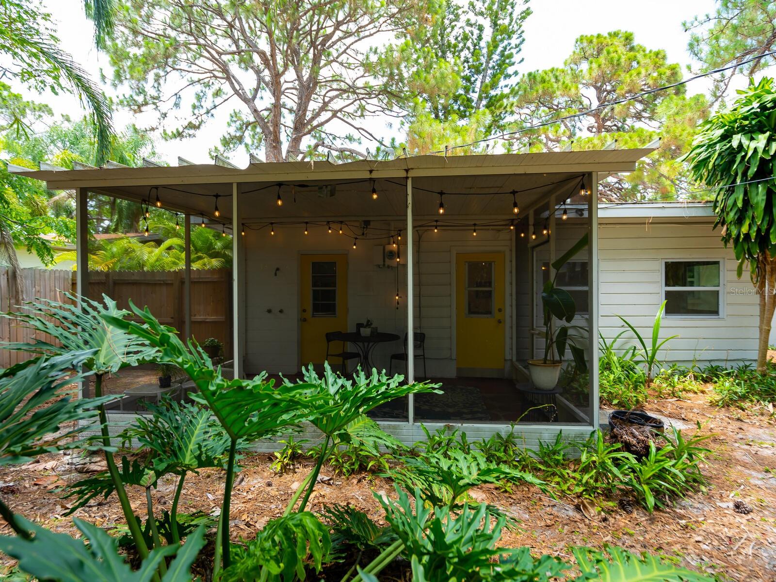 Image 33 of 39 For 2740 Bruce Lane