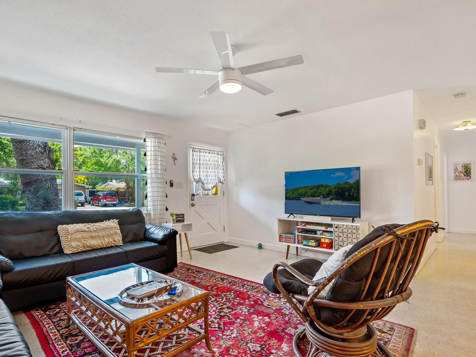 Image 4 of 39 For 2740 Bruce Lane