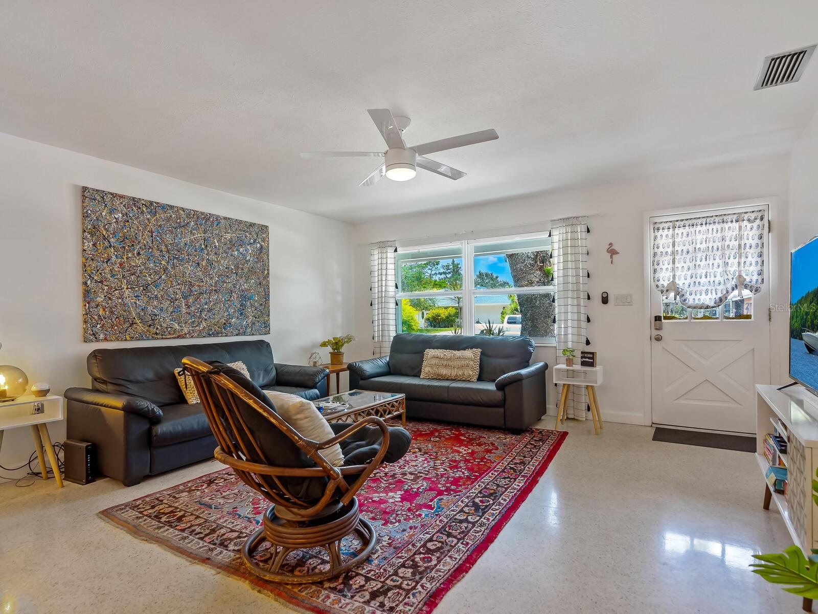 Image 5 of 39 For 2740 Bruce Lane