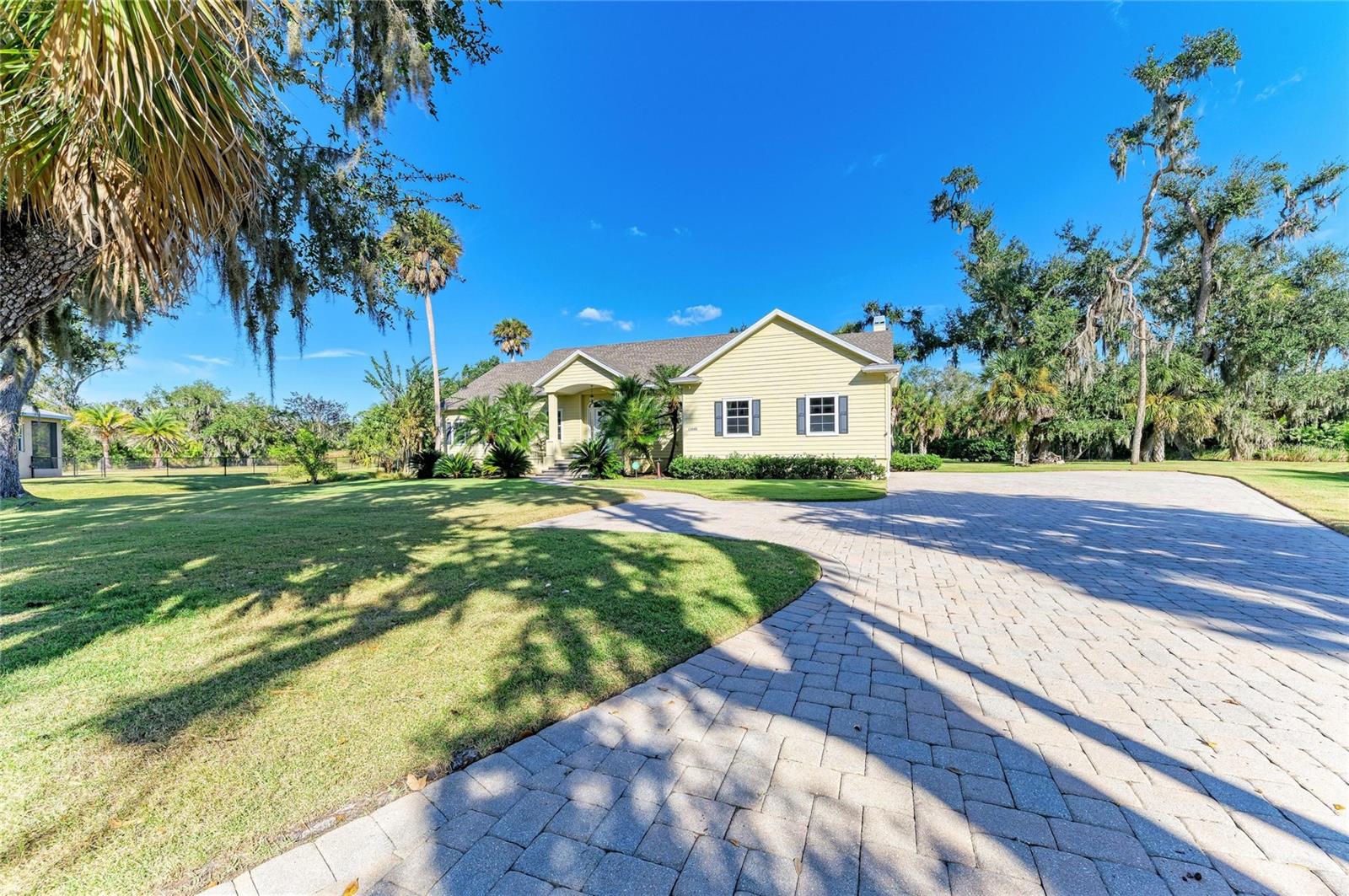 Image 15 of 83 For 13648 Heritage Way