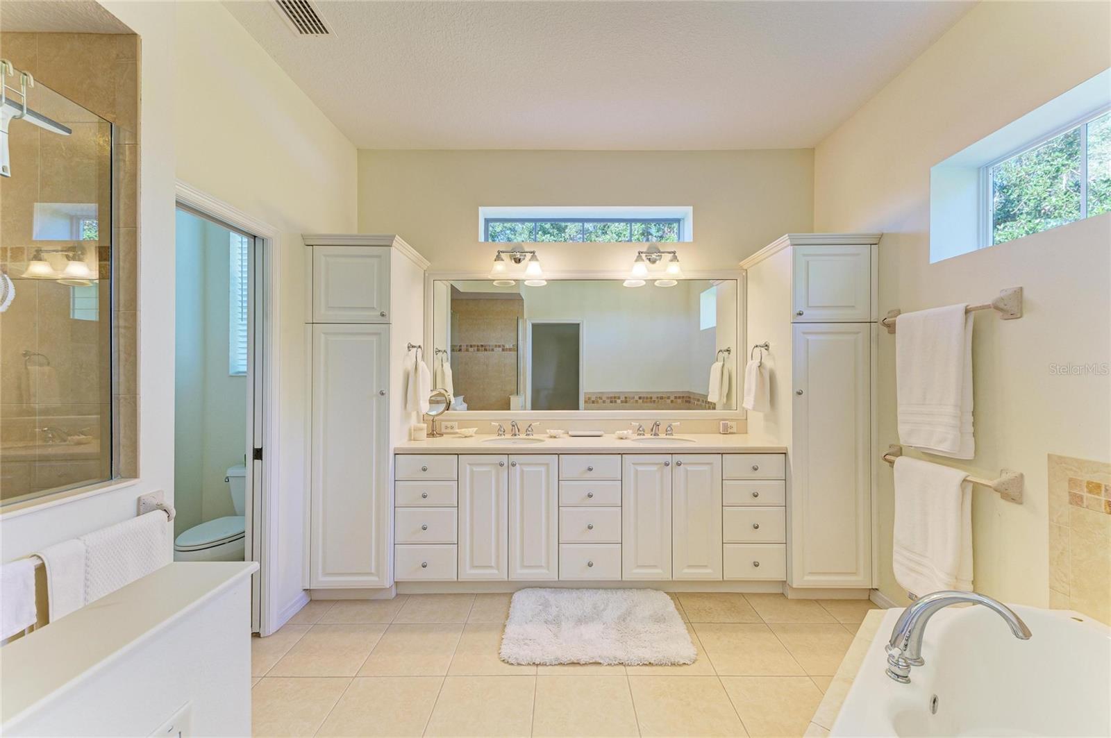 Image 46 of 83 For 13648 Heritage Way