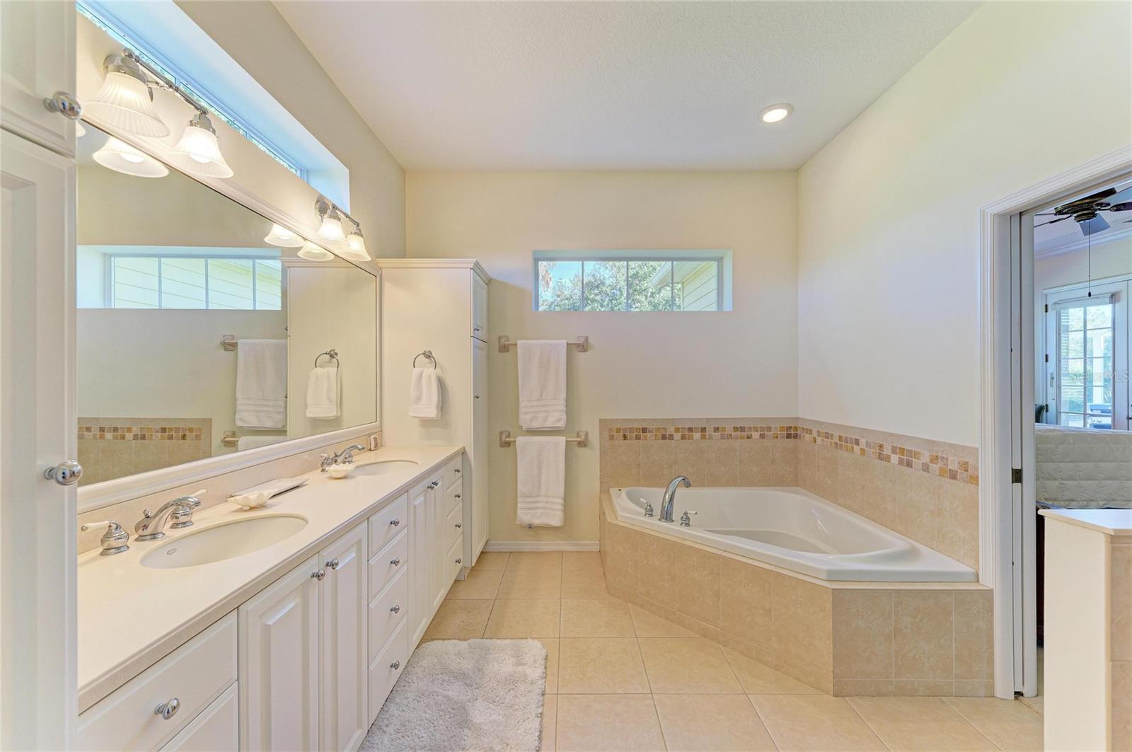 Image 47 of 83 For 13648 Heritage Way