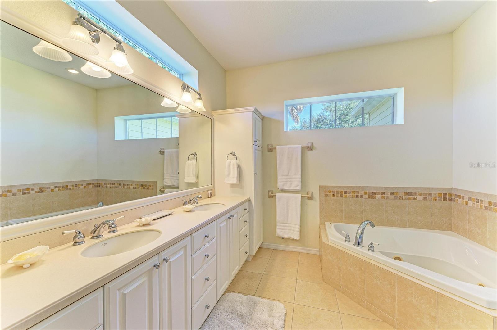 Image 48 of 83 For 13648 Heritage Way